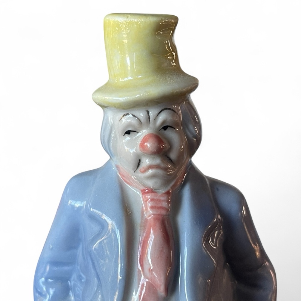 Vtg Artmark Grumpy Clown Figurine Top Hat Tie Pocket Watch Sad Face 7" Porcelain - Picture 2 of 7